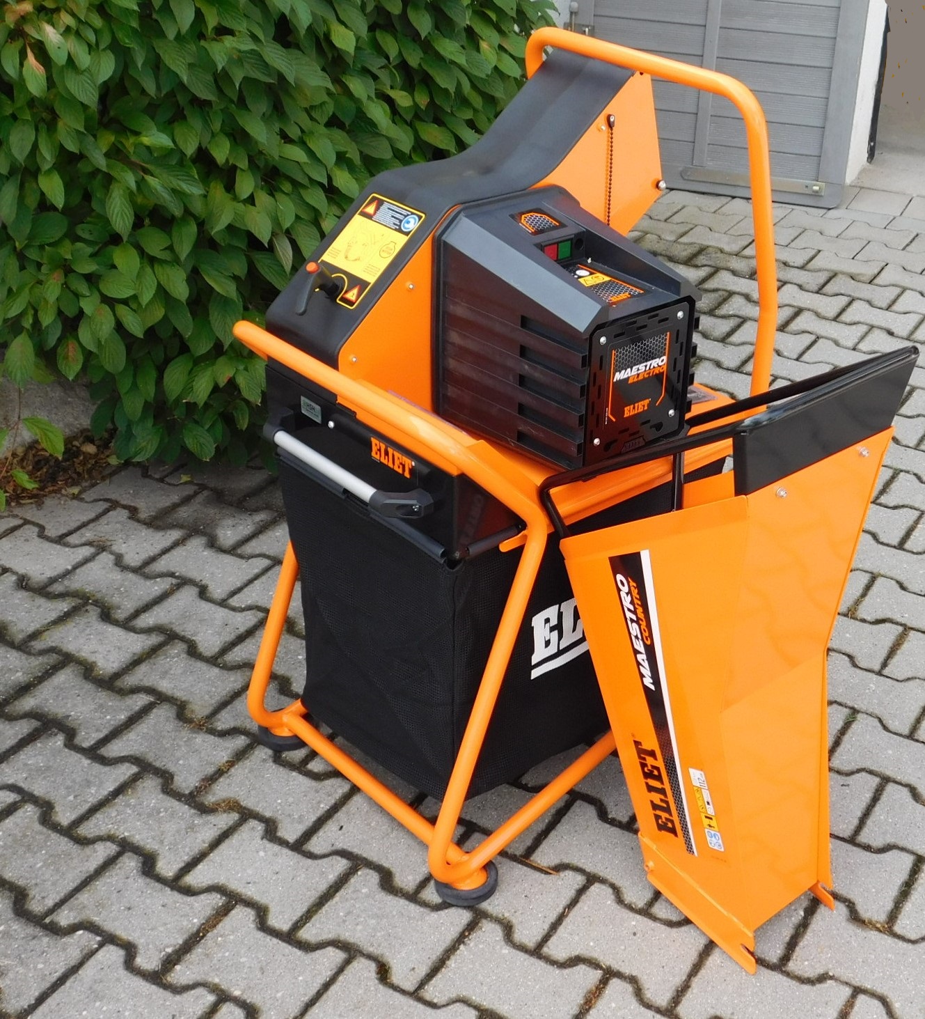 Häcksler Maestro Country AKKU 56 V, DC ( 3200 Watt) 4,5 PS, Eliet