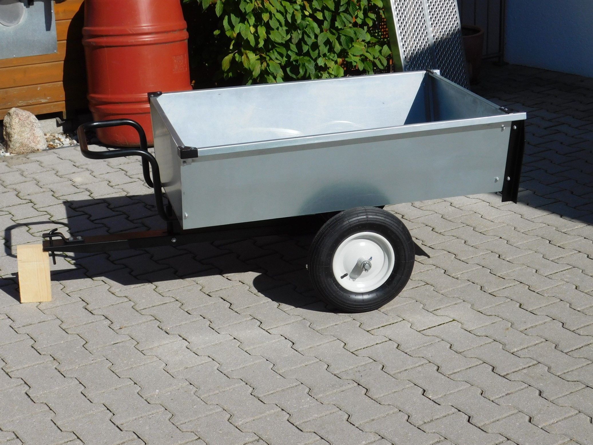 Anhänger (2in1) 320 kg, kippbar mit galvanisierten Stahl
