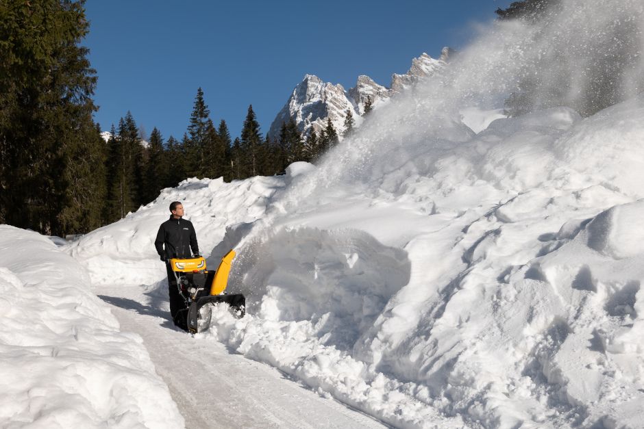 Zweistufige Raupenschneefräse mit 72 cm ST 6272 P TRAC sofort lieferbar